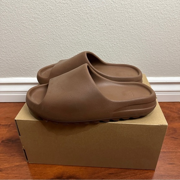 Adidas Yeezy Slide Flax Size 11